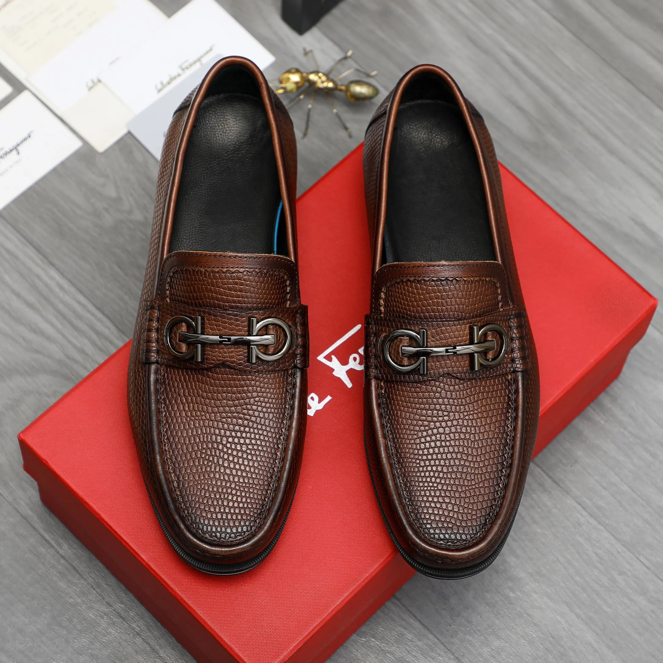 Men's shoes 💰p442 Product trademark: Ferragamo " Ferragamo ] Business slip-on leather shoes Regular size: 38-46 (45.46 custom-made, non-returnable) Product materials: Selected grained cowhide upper, cowhide lining, rubber outsole